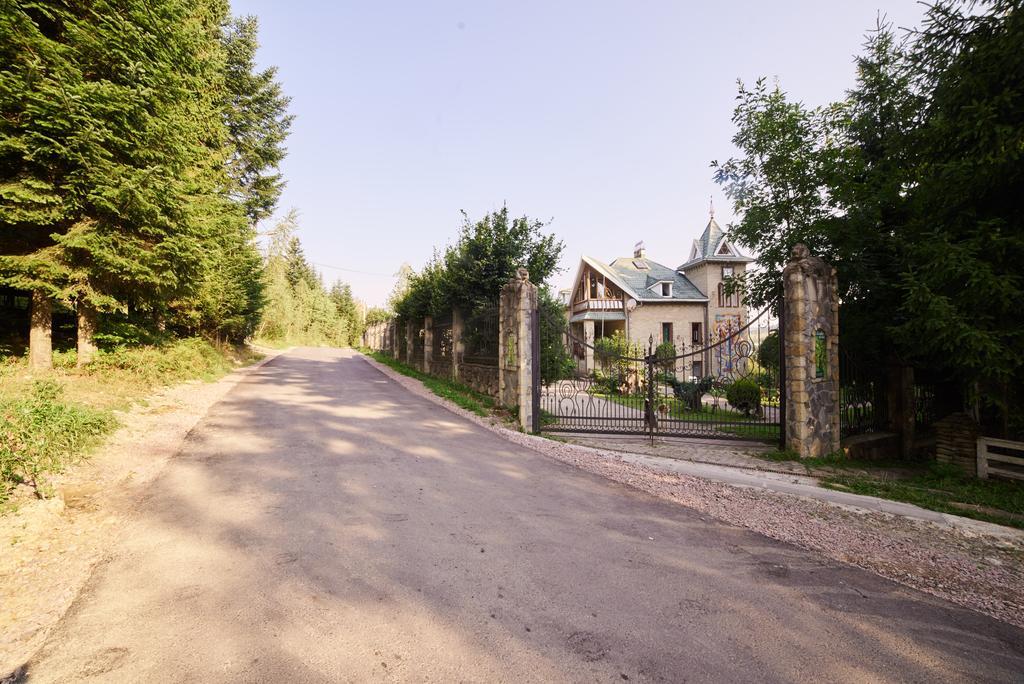 Cottage Kazka Lisu Skhidnytsia Exterior photo